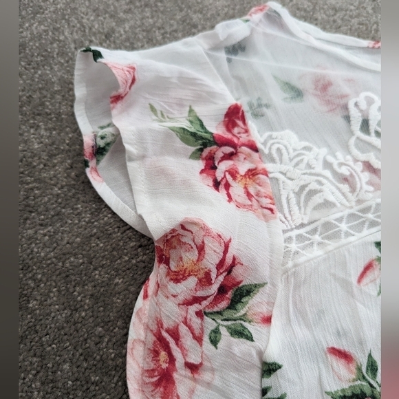 Sheer rose lace floral print blouse size Medium - Picture 3 of 10